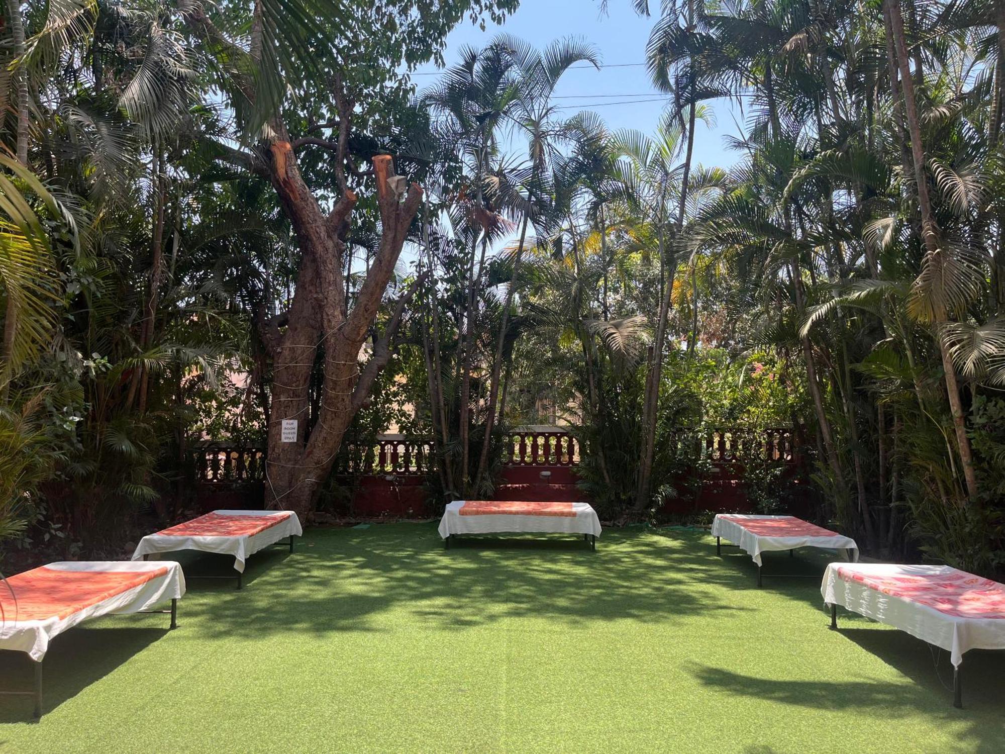 Girivihar Holiday Club - Pure Veg Lonavala Exterior foto